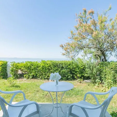 Les Trolls By Interhome