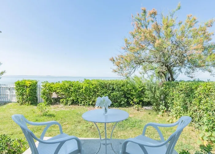 Les Trolls By Interhome