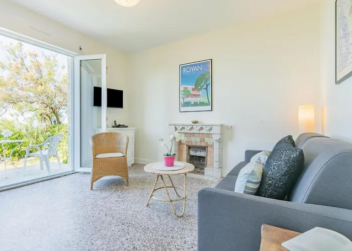 Les Trolls By Interhome *